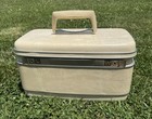 Vintage Samsonite Silhouette 1512 Vanity Train Case Beige Vinyl Locking Makeup