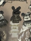 Disney Vinylmation 7 Pin Set Classic Black   White 2013- With Oswald Chaser Pin 