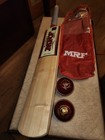 Mrf Prodigy Kashmir Willow Cricket Bat 78 Cm  30 3 4    2 Cricket Balls  Mrf Bag