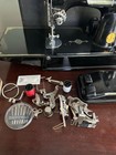 Vintage 1940 Singer Featherweight Sewing Machine W  Original Case   Accessories