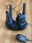 2 Motorola Talkabout T5600 Two Way Radios Walkie Talkies   Charger - Tested