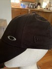 Oakley Men s Tinfoil Cap New Era Black Men   s Small Medium