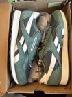 Men s Size 11 Reebok Green   Chalk Sneakers Shoes Damaged Box