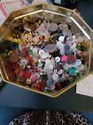 Vtg Antique Button Lot Of Hundreds  Huge Variety Of Beautiful And Unique Buttons