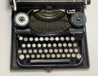Vintage Underwood Standard Four Bank Keyboard Portable Typewriter With Case