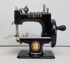 Vintage Singer Sewhandy No 20 Kids Mini Sewing Machine 20-10 Black W  Box  Nice