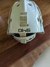 White Bauer 940 Certified Straight Bar Goalie Mask Senior Med  6 7 8 - 7 1 4 