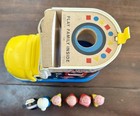 Vintage 1965 Little People Play Family Lacing Shoe  136 Complete 6 Wood Figures