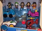  new  Fisher Price Dc Super Friends Little People Vehicle   Figure Gift Set