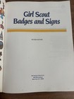 Girl Scouts Gsusa Book- Badges And Signs