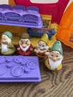 Fisher Price Little People Disney Princess Snow White Musical Cottage W  Dwarfs