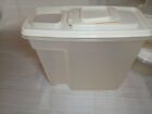 Lot Of 5 Rubbermaid Servin Saver 4 Small   13 Cups  3 Pitcher Lid Cereal Almond