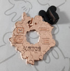 Peter Pan Christmas Wreath Pirate Ships Hooks   Peter s Cap Mystery Disney Pin