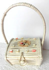 Vintage Girl s Hinged Lid Kid Size White Wicker   Wood Purse W mini Shells Japan
