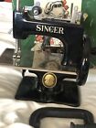 Vintage Singer Sewhandy 1953 Model 20 Child Sewing Machine Black Metal W  Box
