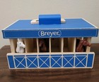 Breyer Farms Wooden Carrying Case For Kids Toy Barn Stable Play Set   3 Horses 