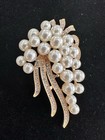 Faux Pearls Brooch Vintage Style Women Fashion Bridal Pin Bouquet Embellishment