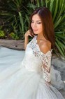 A-line Tulle Wedding Dresses Tea Length Half Sleeve Lace Applique Bridal Gowns