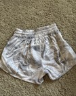 Lululemon Tracker Short Size 4 Marble 