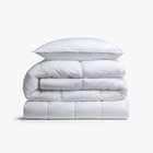 Full queen Down Alternative Comforter - Parachute  new 