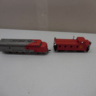 Ho Scale Bachman Santa Fe  307 Diesel Locomotive Engine   Caboose Model Train