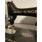 Vintage Singer Sewing Machine     For Parts Or Repair     Black   Gold Decal