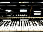 Yamaha U1 Upright Piano 48  Polished Ebony