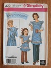 Simplicity 3701 Child s   Misses Apron Sewing Pattern Daisy Kingdom Uncut