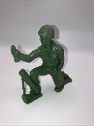 Tim-mee Toys Vintage 1968 Soldiers Plastic Army Men Green  1340 5    Lot Set Of 4