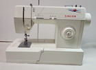Singer 2517c Sewing Machine W  Pwrcord pedal orig  Box packing manuel   Tested  