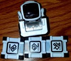 Anki Cozmo Robot With 3 Cubes And Charging Dock