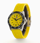 Luminox Pacific Diver Sapphire Yellow Dial Date Men s Diver Watch Xs 3125