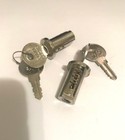 2 Locks   Keys Gumball Machine Vending Machine Acorn Nw Oak Eagle Ashland Komet