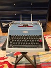 Underwood 21 Vintage Portable Typewriter W  Hard Case Works Perfectly 1961