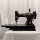 Singer 221 Featherweight Sewing Machine  1000 