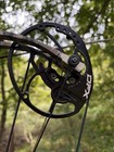 Hoyt Defiant 34 Compound Bow Right-hand  60-70lb  28-30    Draw  3 Cam New Strings
