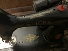 Vintage Singer Sewing Machine W  Carry Case