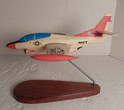 Usn Columbus Aircraft Rockwell T-2c Buckeye Trainer Desk Top Model Airplane