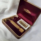 Vintage Gillette Aristocrat Safety Razor Gold Plate   Razor Blades Made In Usa