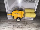 1 64 Scale New Holland Roll-belt 561 Round Baler With 6 Straw Bales