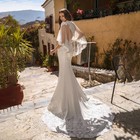 Backless Wedding Dress Elegant V-neck Spaghetti Strap Lace Applique Bridal Gown