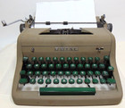 Royal Aristocrat Typewriter Vintage Manual Portable Collectible Green Keys Teste