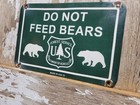 Vintage Us Forest Service Porcelain Sign 1953 Do Not Feed Bears National Park