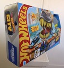 Mattel Hot Wheels City Shark Chomp Beach Playset Figure Toy Car Track Set