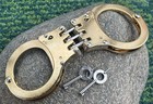 Gold Hand Cuffs Stealth Police Heavy Duty Hinge Handcuffs Nylon Sheath