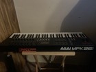 Akai Professional Mpk 261 Performance Keyboard  61 Key For Djs   Music Producer