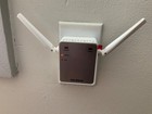 Netgear N300 Wifi Range Extender With Original Box   Manual Works Fantastic