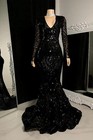 Retro Black Long Sleeved Prom Ball Gown V-neck Lace Sequin Mermaid Evening Dress