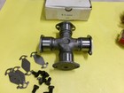 U-joint Kit - 5-280x 6-1 2  X 6-1 2  mt  Bolt Holes 2-1 2  Center To Center