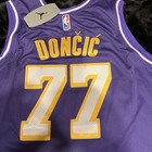 Doncic   77 Lakers Jersey Size Large Purple Swingman Nwt